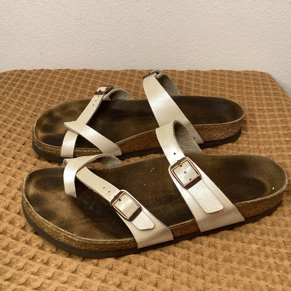 Birkenstock Cream Sandals